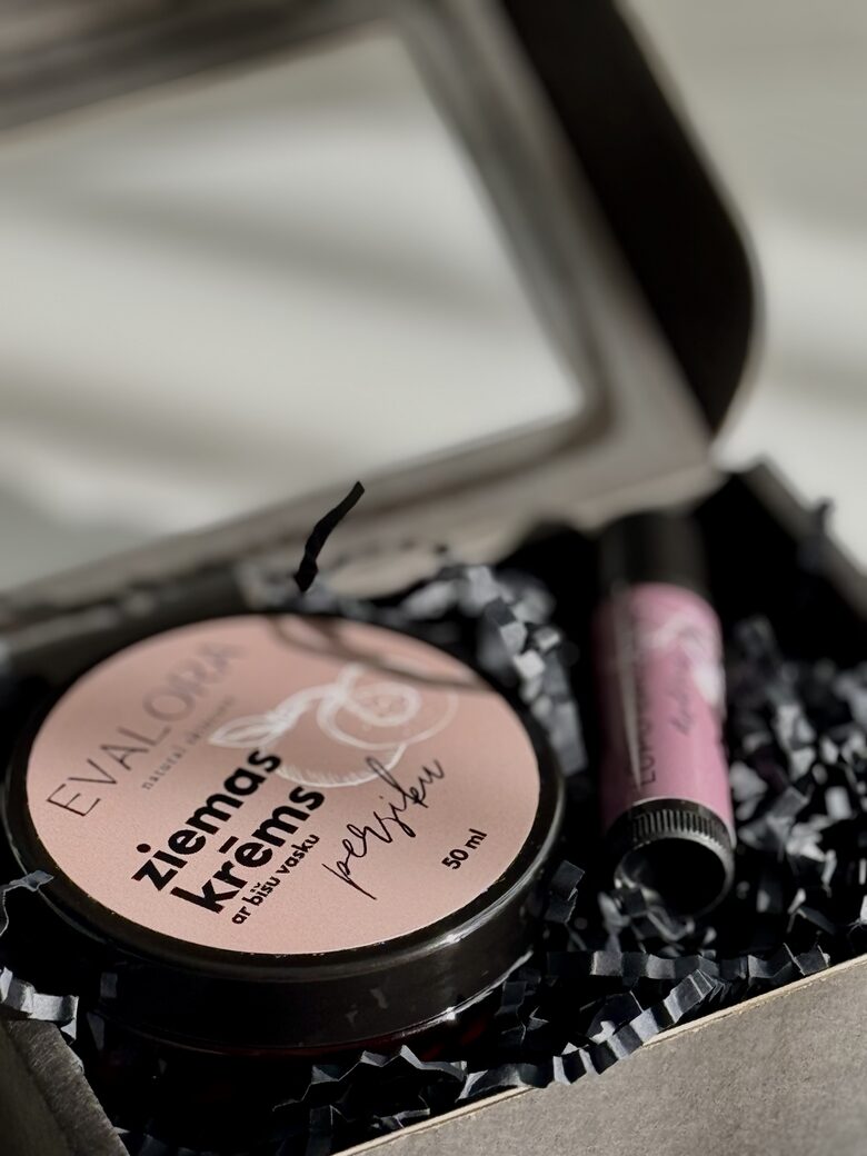 Dāvana - ziemas krēms un lūpu balzams