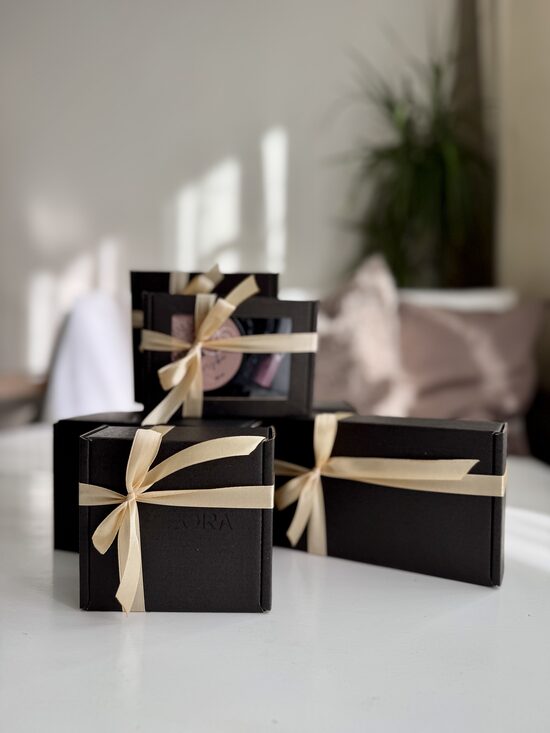 Iesaiņo manu pasūtījumu dāvanu kastītē!